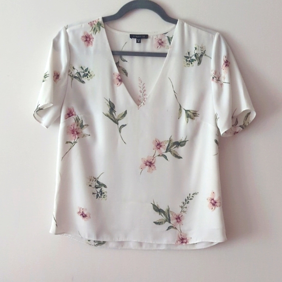 White floral print blouse from dynamite size XS - Picture 1 of 6